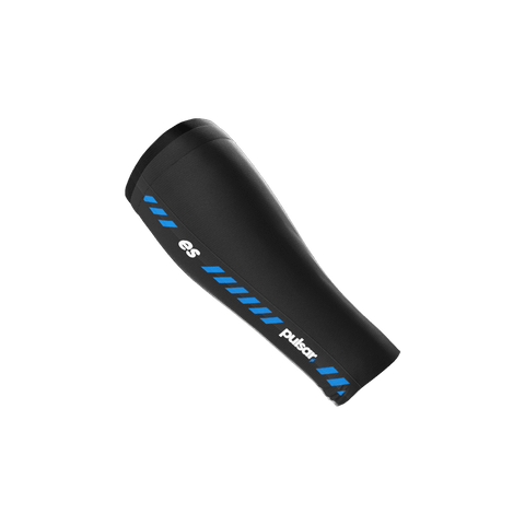 eS eSports Arm Sleeve M Medium short by Pulsar Gaming Gears in black, designed for gamers. Features quick-drying material and friction reduction, ideal for use with glass mousepads for smoother gameplay